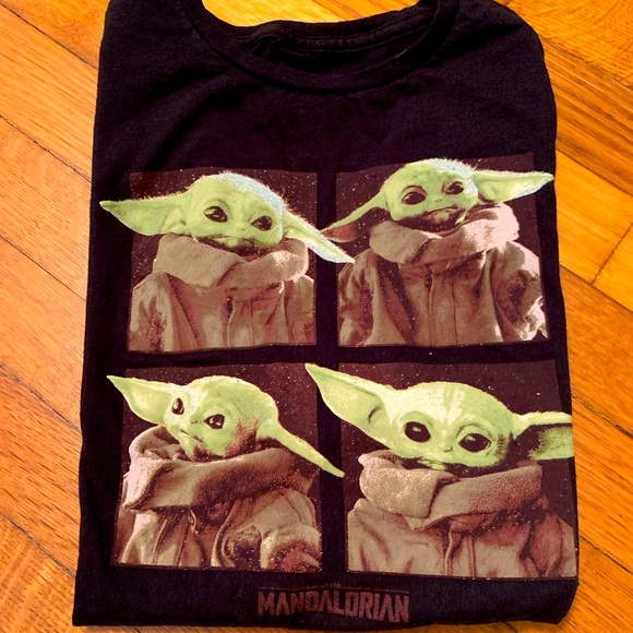 Star Wars Madalorian Men’s Tee Size L. Never worn.